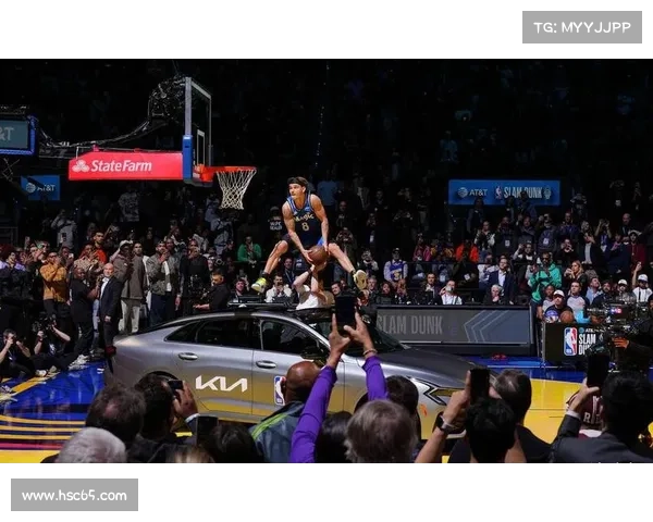 精彩对决!NBA顶级球星激烈碰撞赛场,突破、扣篮、绝杀全程回放 精彩对决!NBA顶级球星激烈碰撞赛场,突破、扣篮、绝杀全程回放